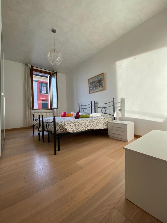 Ca' Santa Marta Apartment Venice Luaran gambar
