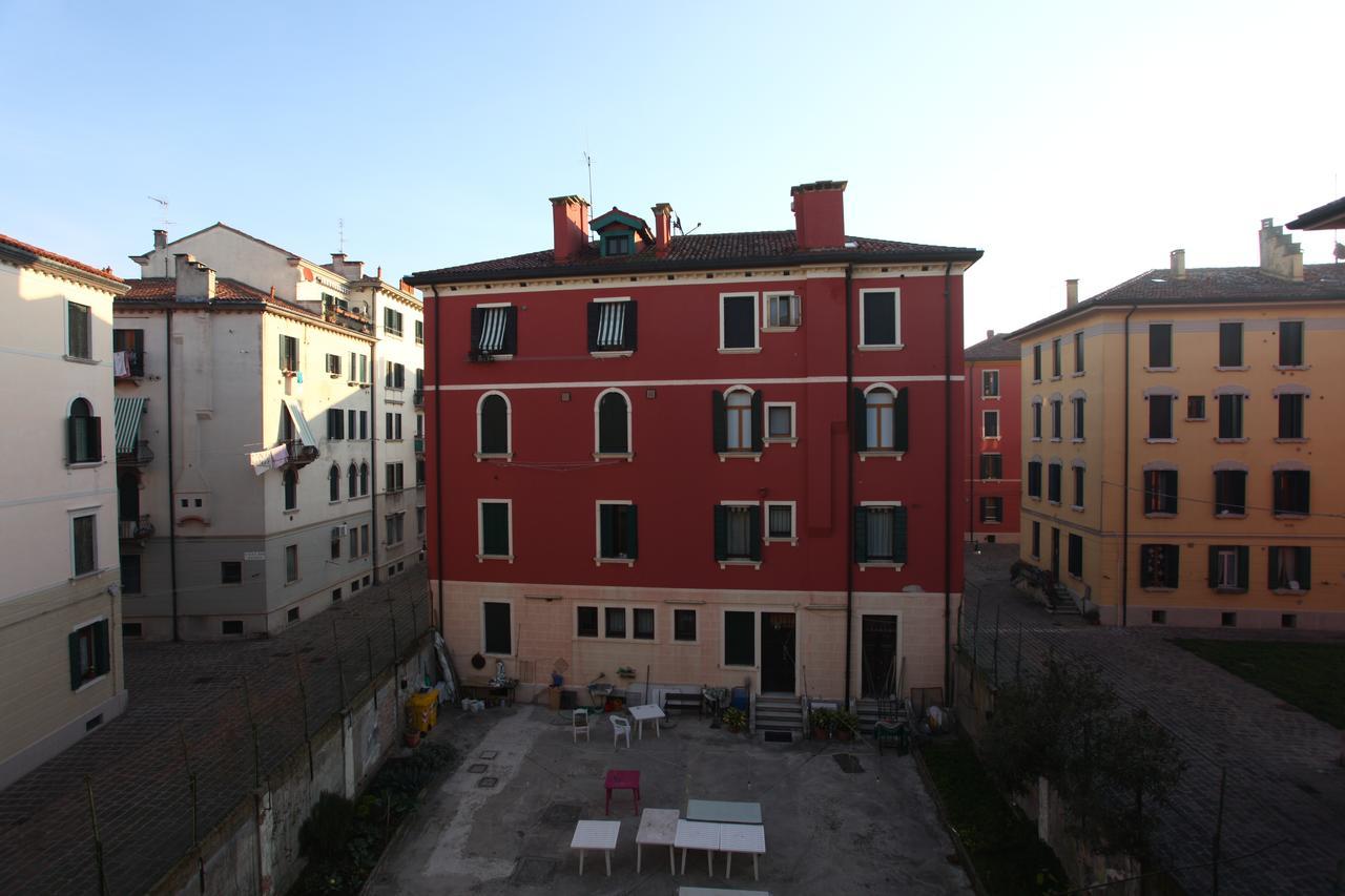 Ca' Santa Marta Apartment Venice Luaran gambar